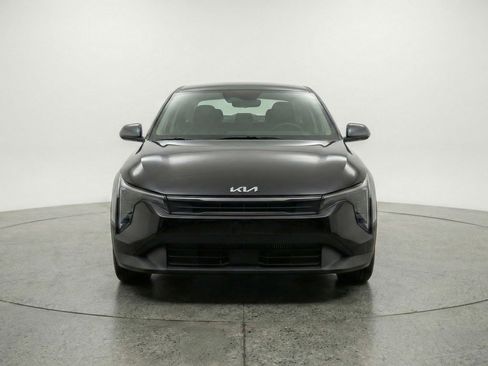 Used 2025 Kia K4 FWD image 2