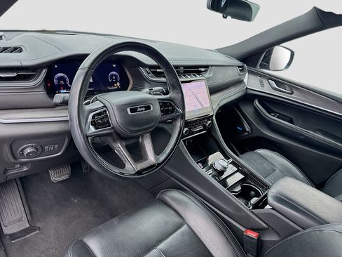 Used 2022 Jeep Grand Cherokee L Overland w/ Advanced Protech Group III image 7