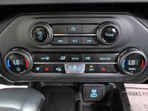 Used 2025 Ford Bronco Outer Banks AWD/4WD image 27