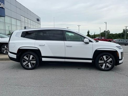 New 2026 Hyundai Ioniq 9 SEL image 8