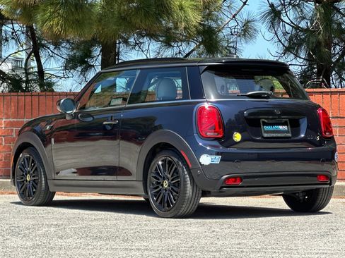 Used 2022 MINI Cooper SE FWD image 6