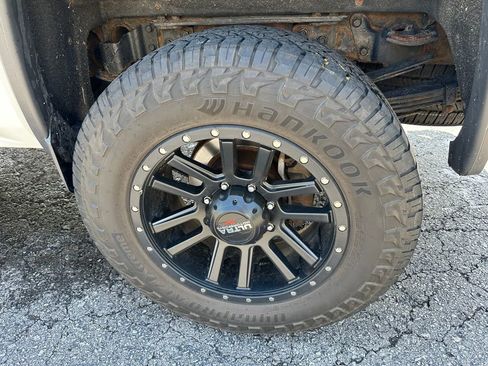 Used 2017 GMC Sierra 3500 Denali w/ Duramax Plus Package AWD/4WD image 22