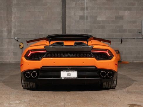 Used 2019 Lamborghini Huracan LP 580-2 image 4