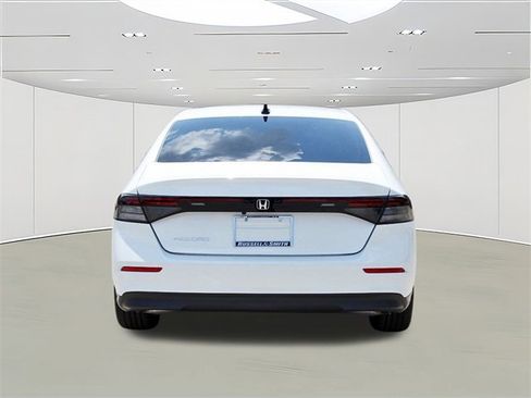 New 2025 Honda Accord SE image 4