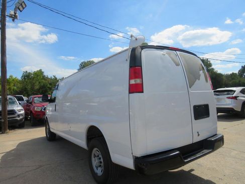 Used 2009 Chevrolet Express 2500 Extended RWD image 20