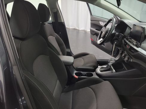 Used 2024 Kia Forte LXS w/ LXS Technology Package FWD image 28