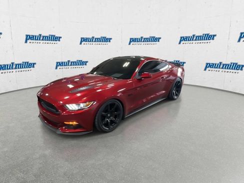 Used 2017 Ford Mustang GT Premium w/ GT Performance Package RWD image 5