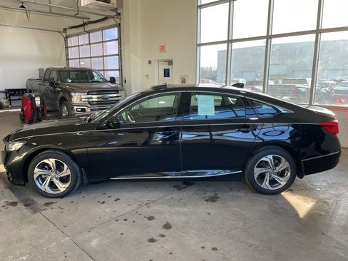 Used 2018 Honda Accord EX image 8