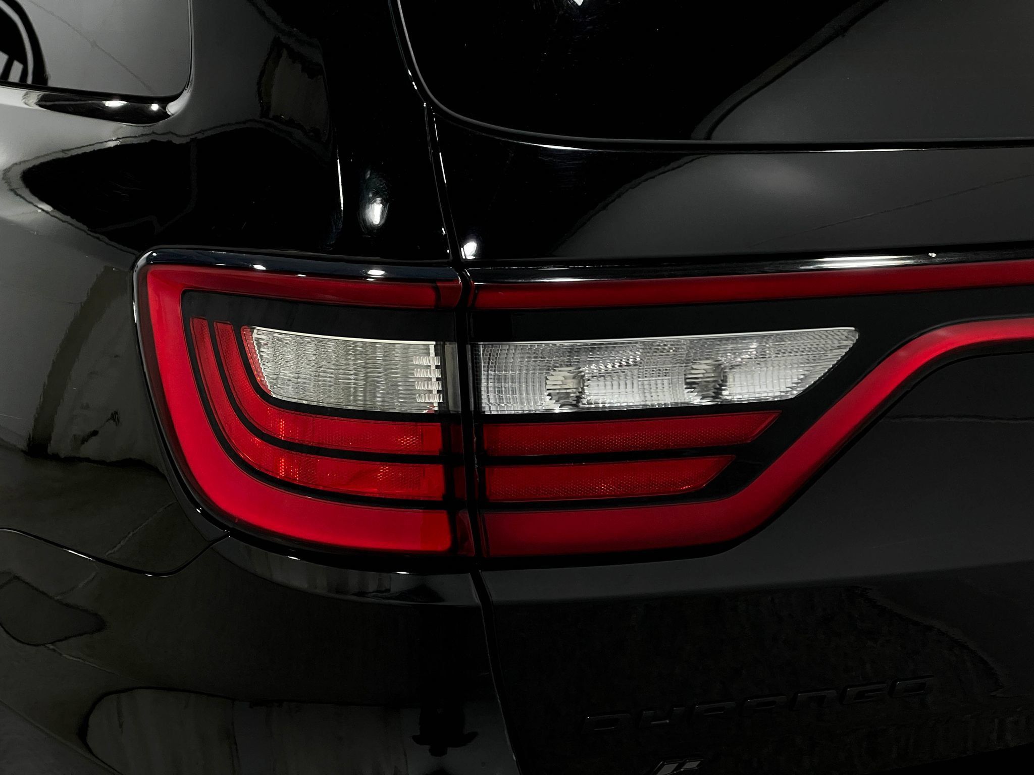 Used 2020 Dodge Durango R/T w/ Blacktop Package AWD/4WD image 35