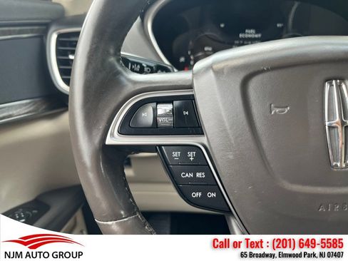 Used 2019 Lincoln Nautilus Select AWD/4WD image 22