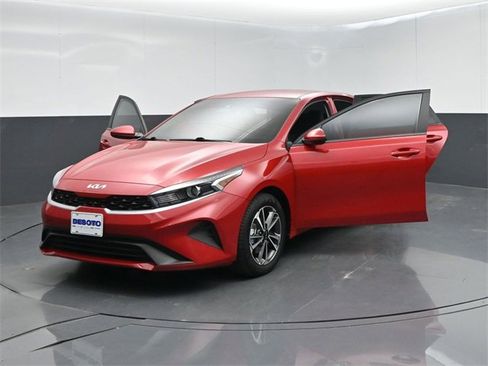 Used 2024 Kia Forte LXS image 61