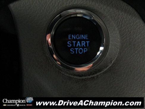 Used 2015 Toyota Sienna L image 29