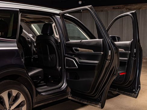 Used 2021 Kia Telluride EX w/ EX Premium Package image 28