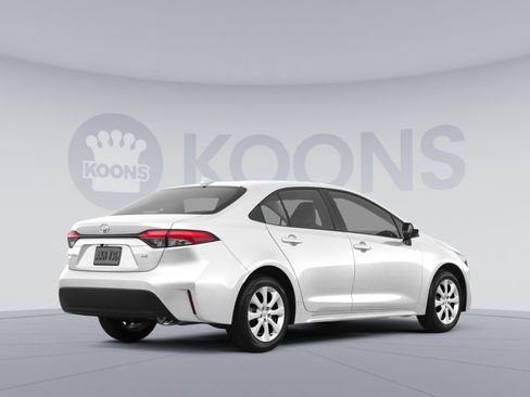 Used 2024 Toyota Corolla LE FWD image 4