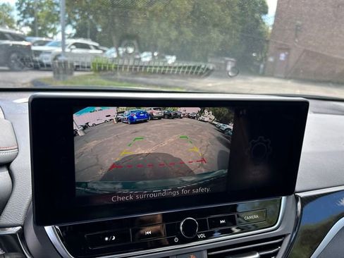 New 2025 Nissan Altima 2.5 SR w/ SR Premium Package image 16