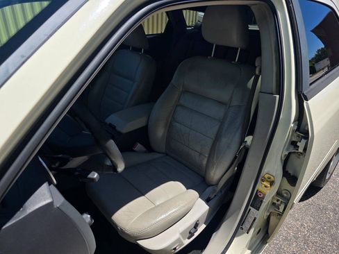 Used 2005 Dodge Magnum R/T w/ Convenience Group II RWD image 12