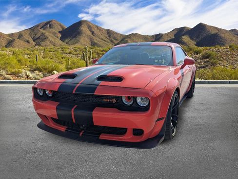 Used 2023 Dodge Challenger SRT Hellcat image 2