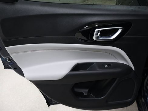 New 2026 Jeep Compass Limited image 13