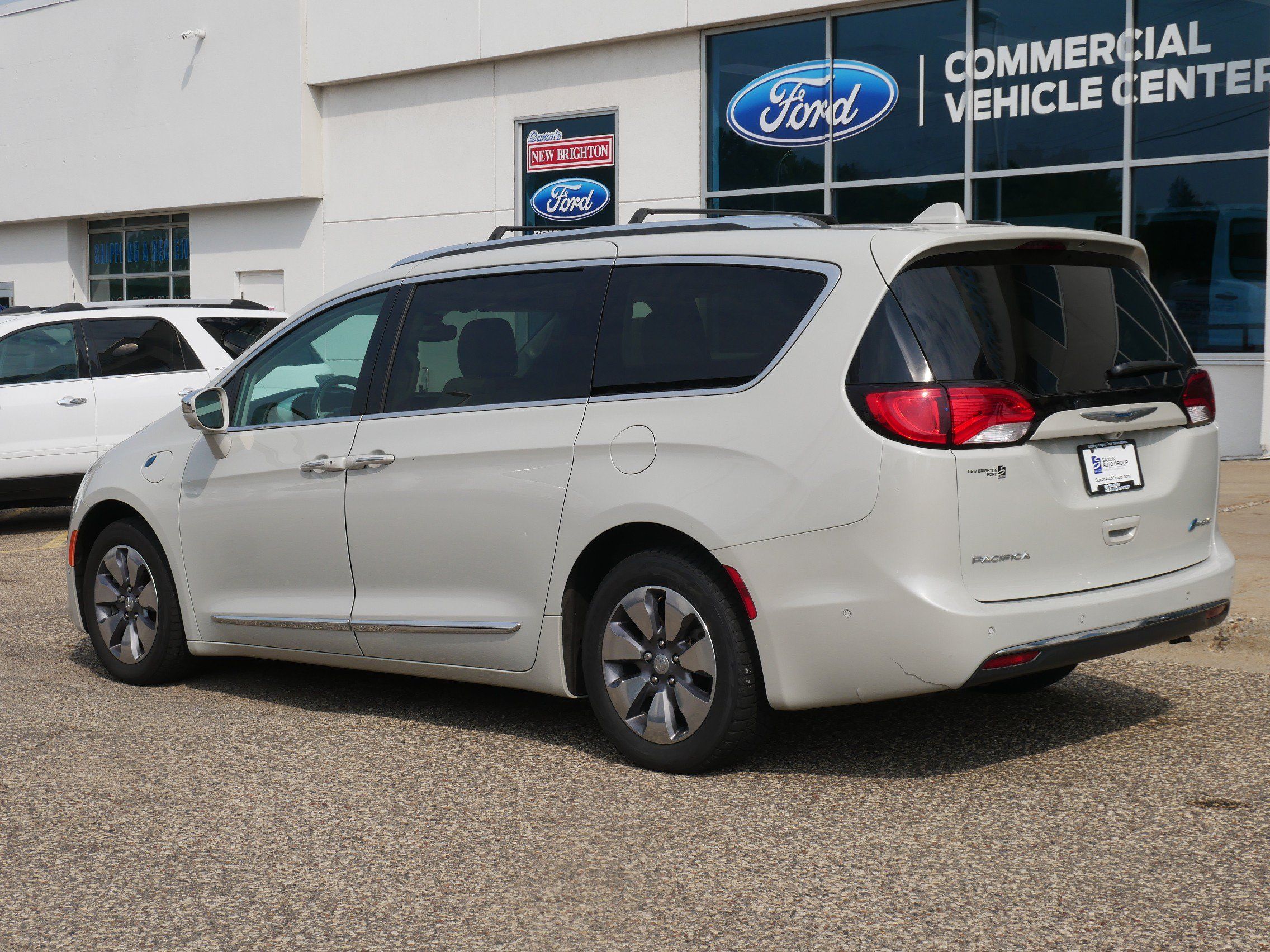 Used 2017 Chrysler Pacifica Platinum FWD image 27
