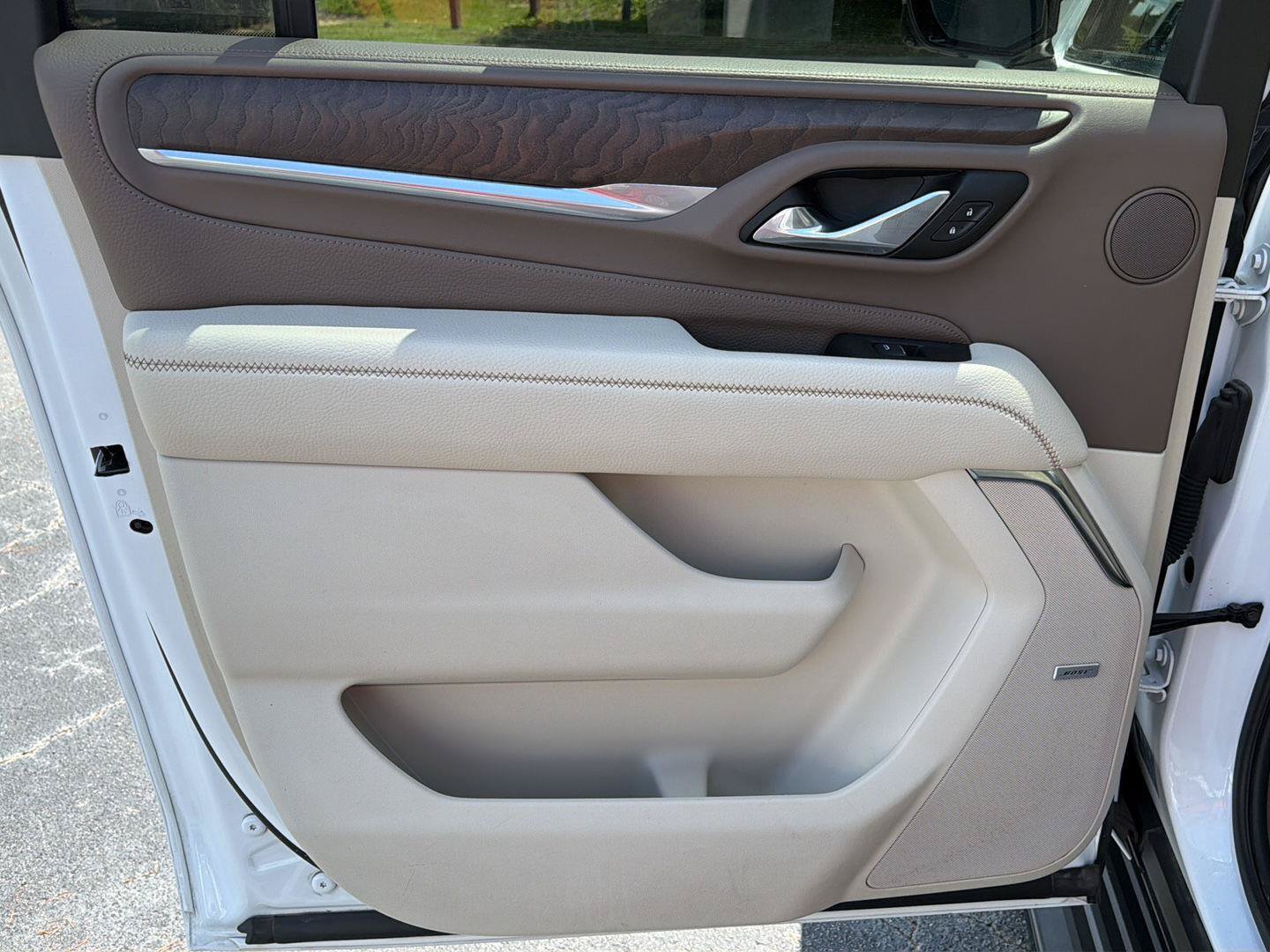 Used 2024 GMC Yukon XL Denali RWD image 19