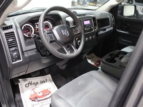 Used 2018 RAM 1500 Express image 40