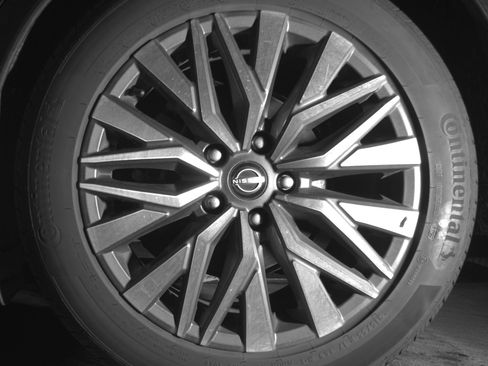 Used 2025 Nissan Altima 2.5 SV FWD image 14