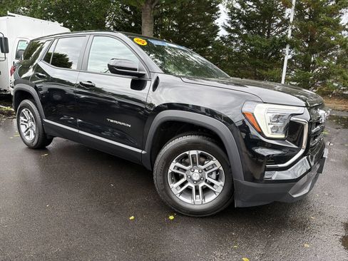 Used 2026 GMC Terrain Elevation AWD/4WD image 2