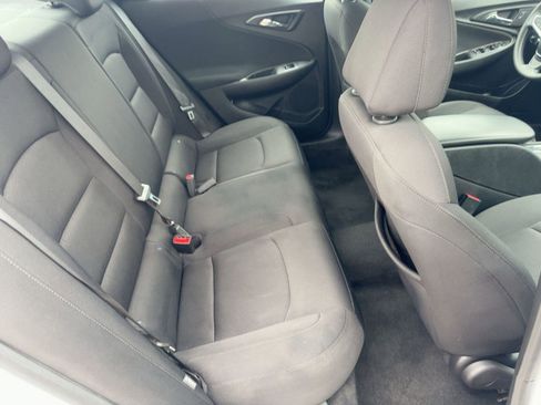 Used 2020 Chevrolet Malibu LS image 27