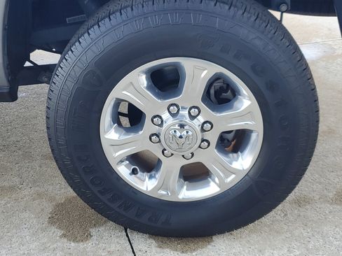 Used 2024 RAM 2500 Big Horn w/ Sport Appearance Package image 5