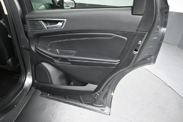 Certified 2024 Ford Edge Titanium AWD/4WD image 27