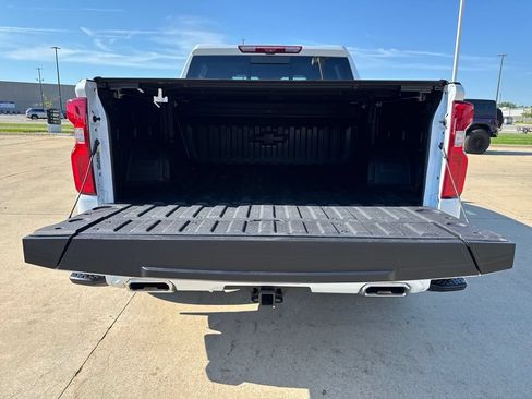 Used 2026 Chevrolet Silverado 1500 High Country AWD/4WD image 6