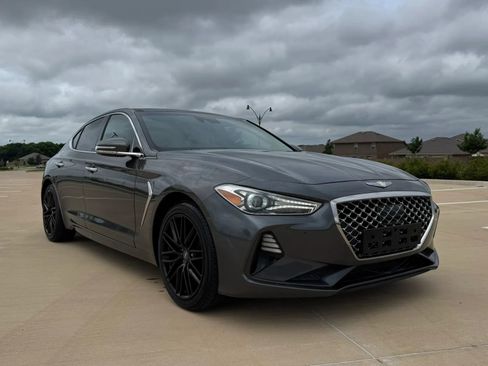 Used 2020 Genesis G70 2.0T w/ Elite Package RWD image 3