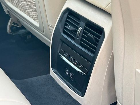 Used 2022 BMW 330i Sedan w/ Driving Assistance Package RWD image 37