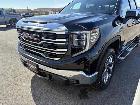 Used 2022 GMC Sierra 1500 SLT w/ SLT Premium Plus Package image 1