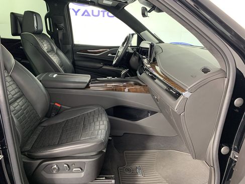 Used 2021 Cadillac Escalade Sport Platinum w/ LPO, ONYX Package AWD/4WD image 44
