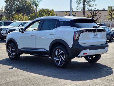 New 2026 Nissan Kicks SV image 3