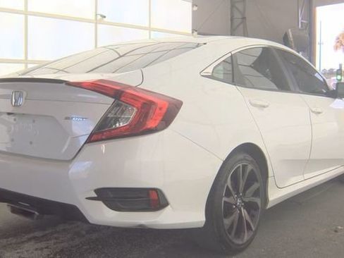 Used 2021 Honda Civic Sport image 4