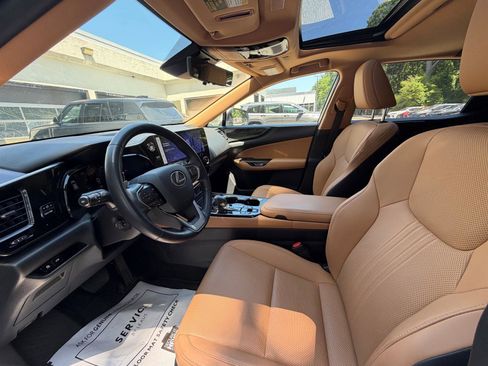 Used 2023 Lexus NX 350 AWD image 2