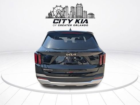 New 2026 Kia Sorento LX FWD image 4