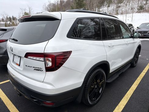 Used 2022 Honda Pilot Black Edition image 6