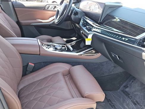 Certified 2025 BMW X7 xDrive40i image 28