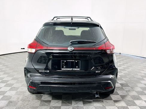 Used 2022 Nissan Kicks SV w/ Exterior Package FWD image 4