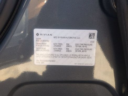 Used 2023 Rivian R1S Adventure AWD/4WD image 30