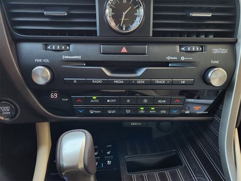 Used 2020 Lexus RX 350L Luxury image 19