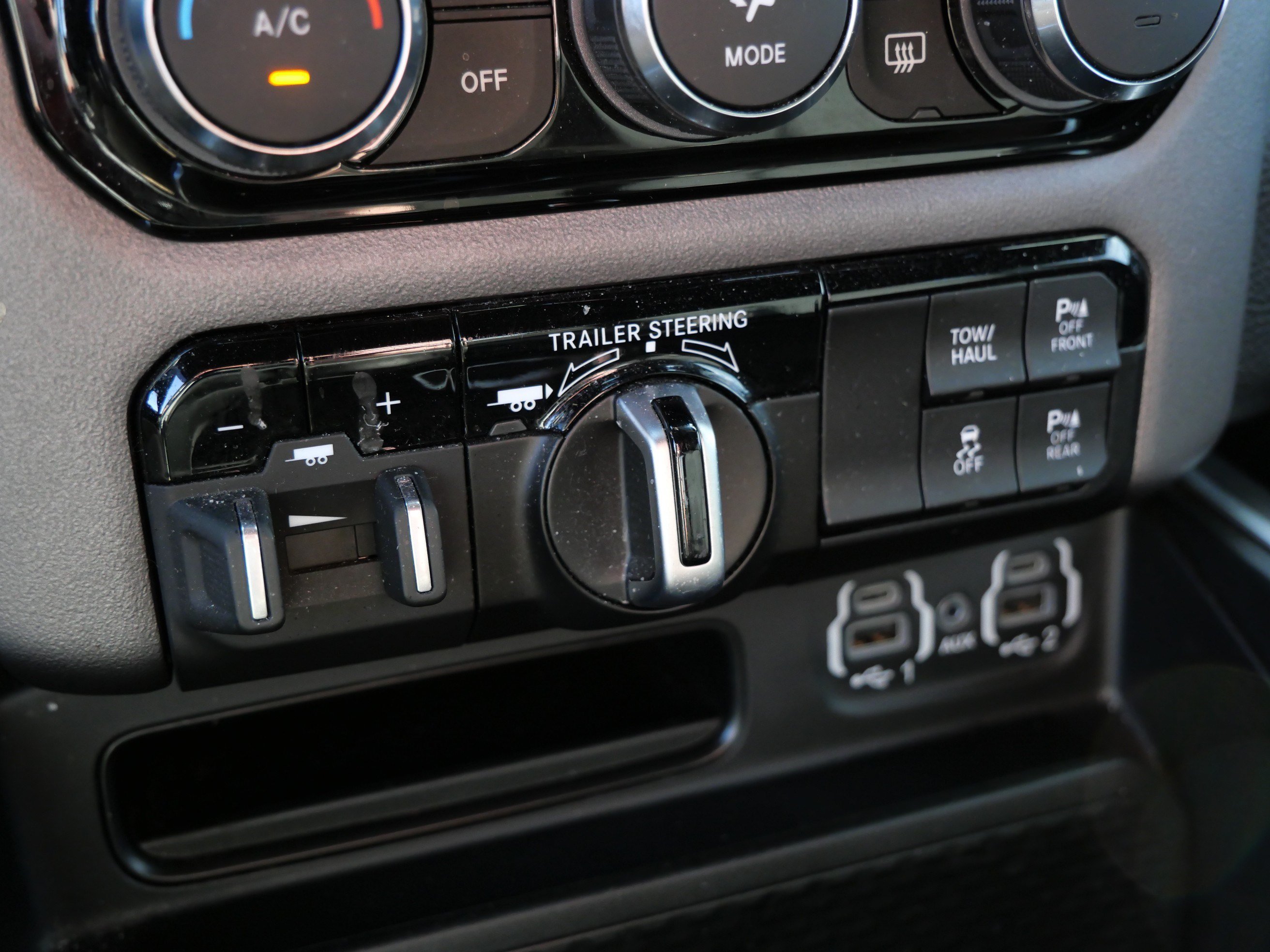Used 2022 RAM 1500 Big Horn AWD/4WD image 30
