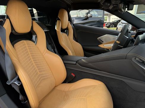 Used 2022 Chevrolet Corvette Stingray Preferred Cpe w/ Z51 Performance Package image 23