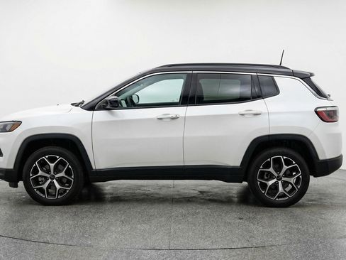 Used 2025 Jeep Compass Limited AWD/4WD image 5
