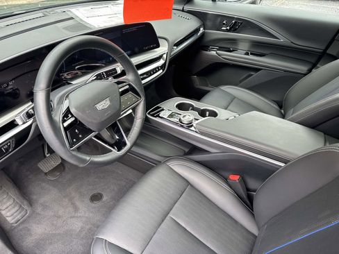 New 2025 Cadillac Lyriq Luxury image 23