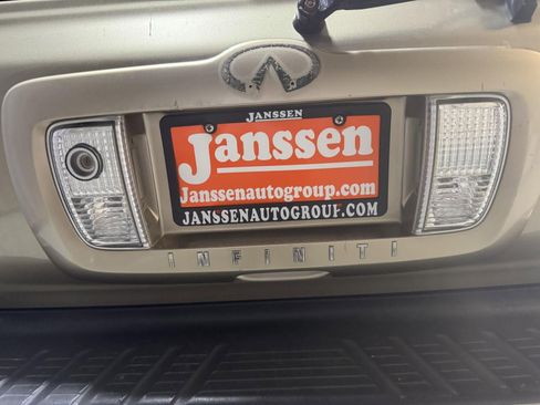 Used 2002 INFINITI QX4 Luxury image 9