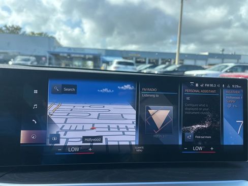 Used 2024 BMW 330i Sedan image 40